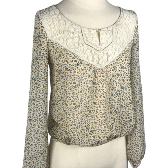 Sheer Lace & Floral Blouse - Picture 1 of 7